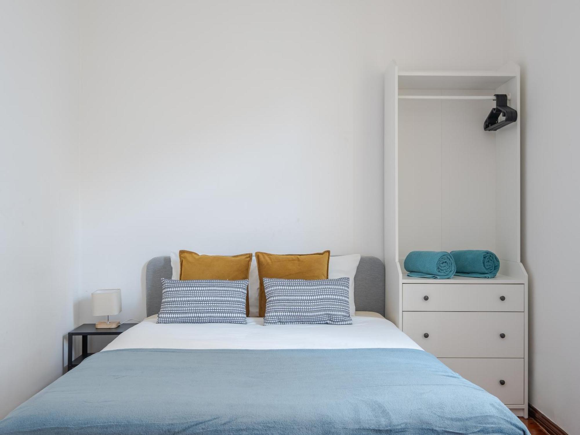Cool Apartment Near Alfama Lisbon Exterior photo