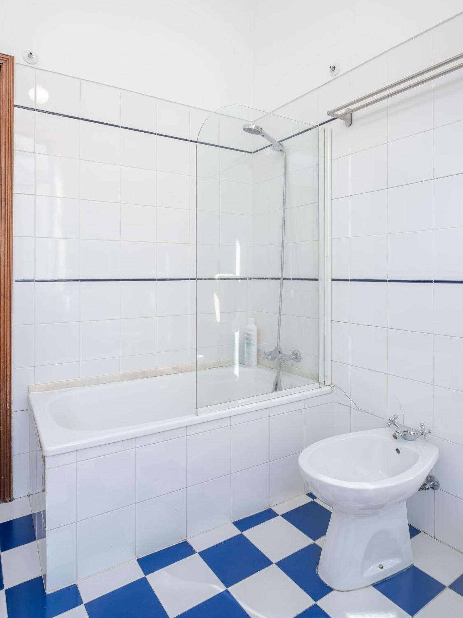 Cool Apartment Near Alfama Lisbon Exterior photo