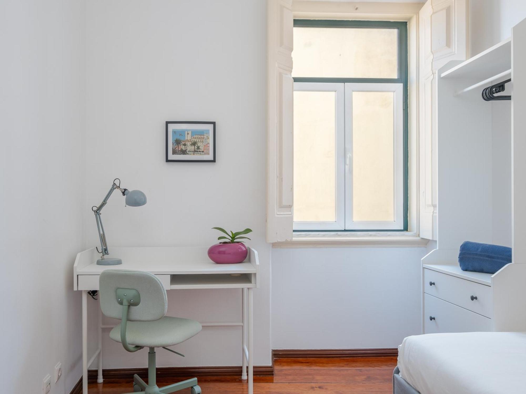 Cool Apartment Near Alfama Lisbon Exterior photo
